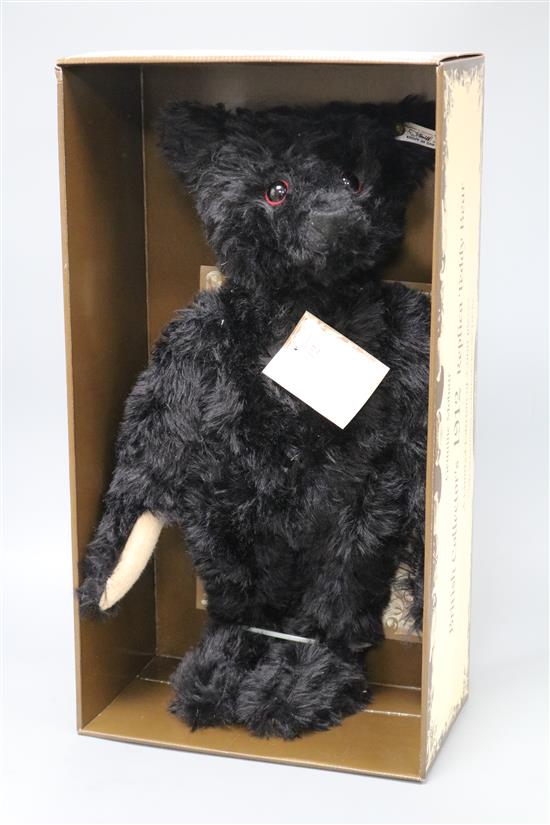 A Steiff British Collectors bear 1912 EAN 406829, mint and boxed